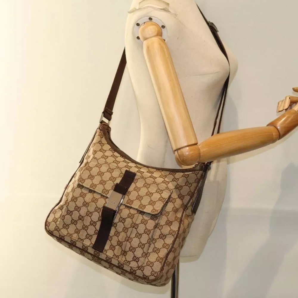Gucci cross body -SOLD-